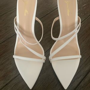 GenShuo White Open Toe Pointed Heel